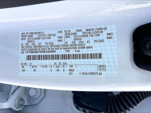 Used 2024 Ford F250 Lariat w/ Chrome Package image 22