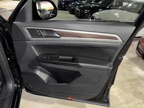 Used 2021 Volkswagen Atlas SE image 9