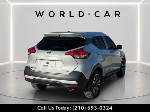 Used 2019 Nissan Kicks SR w/ SR Premium Package FWD image 7