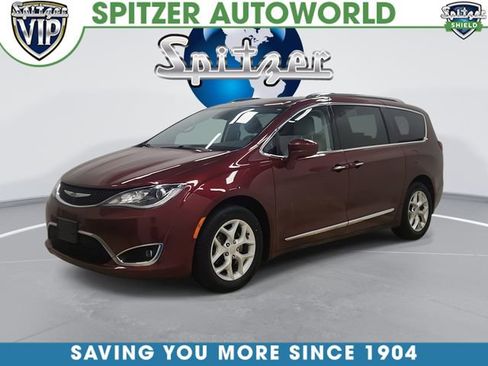 Used 2020 Chrysler Pacifica Touring-L Plus w/ Tire & Wheel Group image 1