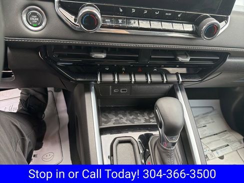 New 2025 Chevrolet Colorado LT w/ Advanced Trailering Package RWD image 20