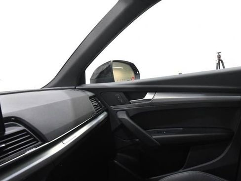 Used 2024 Audi Q5 2.0T Premium w/ Summer of Audi Package AWD/4WD image 30