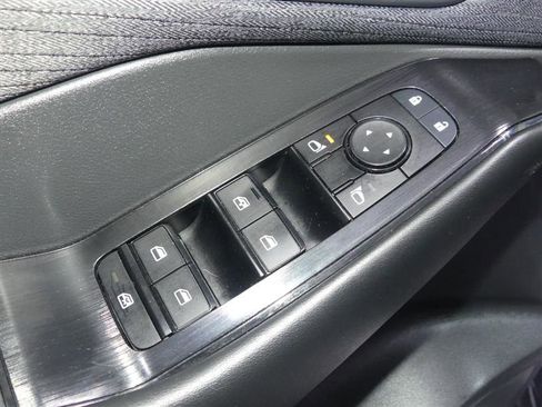 Used 2023 Nissan Rogue S image 19