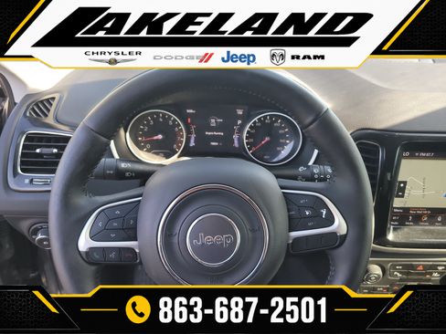 Used 2018 Jeep Compass Limited w/ Navigation Group AWD/4WD image 25