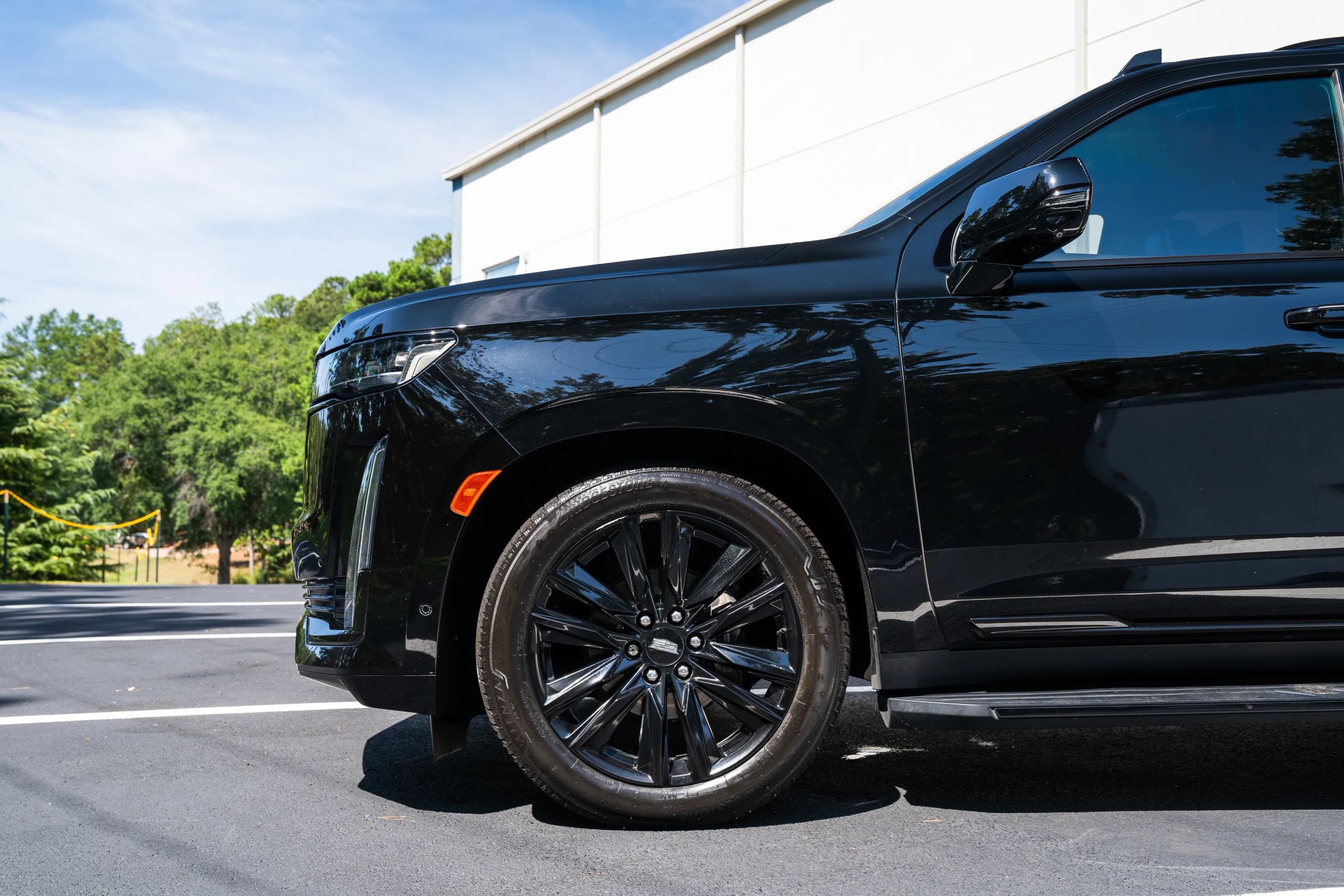 Used 2022 Cadillac Escalade Sport Platinum AWD/4WD image 3