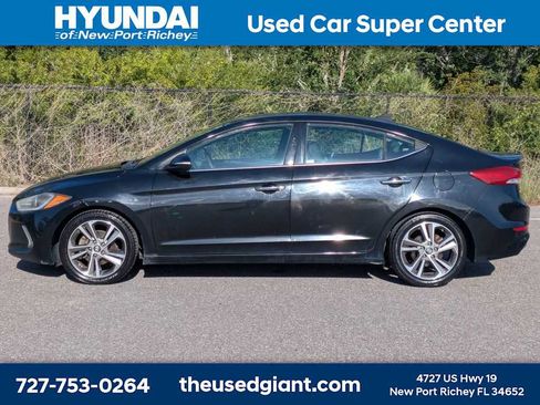 Used 2017 Hyundai Elantra Limited FWD image 2
