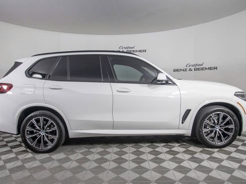 Used 2022 BMW X5 sDrive40i w/ M Sport Package image 11