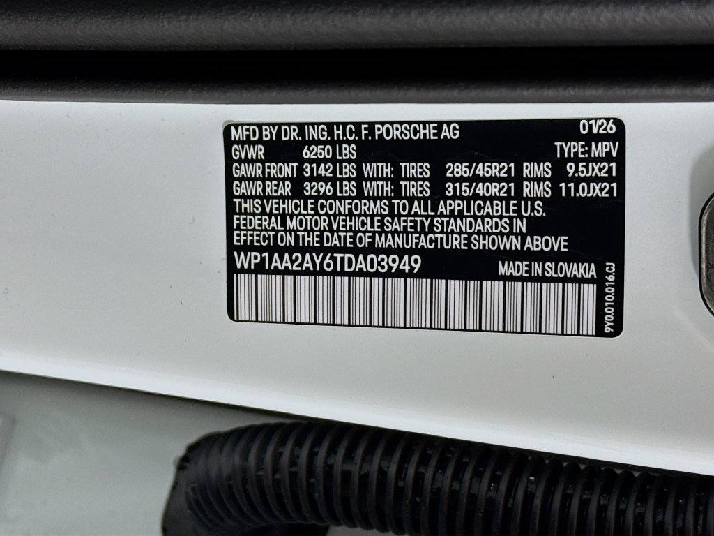 Certified 2026 Porsche Cayenne AWD/4WD image 33