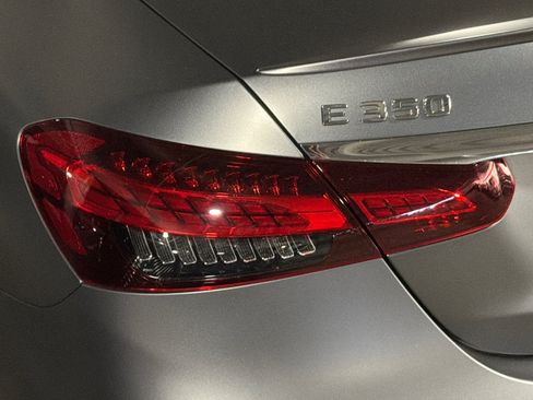 Used 2023 Mercedes-Benz E 350 Sedan image 26