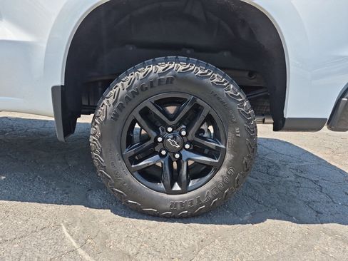 Certified 2024 Chevrolet Silverado 1500 LT Trail Boss w/ LT Trail Boss Premium Package AWD/4WD image 13