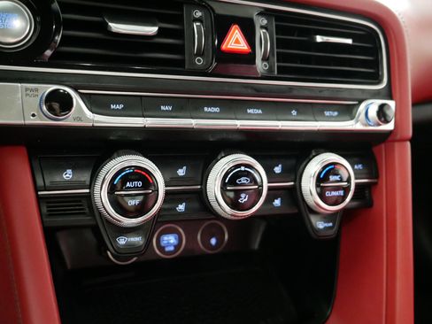 Used 2023 Genesis G70 2.0T w/ Sport Prestige Package AWD/4WD image 23