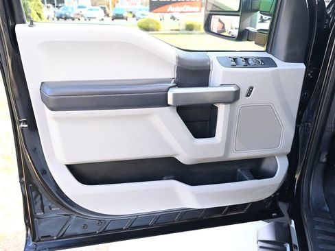 Used 2021 Ford F250 XLT w/ Camper Package image 17