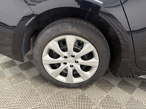 Used 2024 Toyota Corolla LE FWD image 17