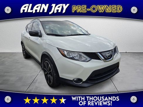 Used 2018 Nissan Rogue Sport SL image 1