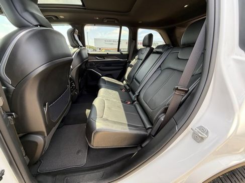 Certified 2023 Jeep Grand Cherokee Overland w/ Adv Protech Group III image 10