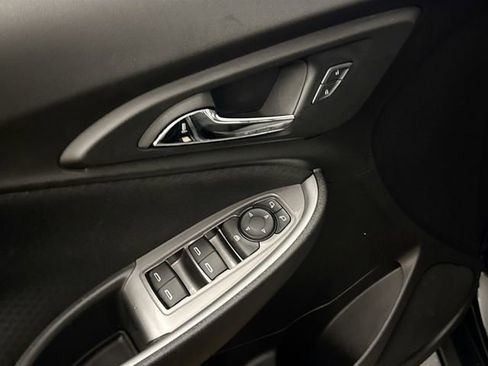 Used 2025 Chevrolet Malibu RS image 12