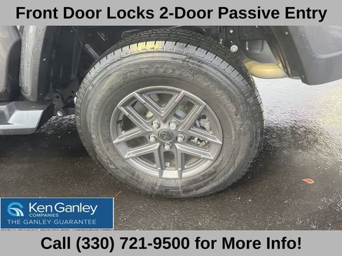 Used 2025 Jeep Gladiator Sport image 23