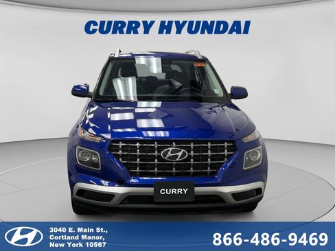 Used 2023 Hyundai Venue Limited FWD image 8