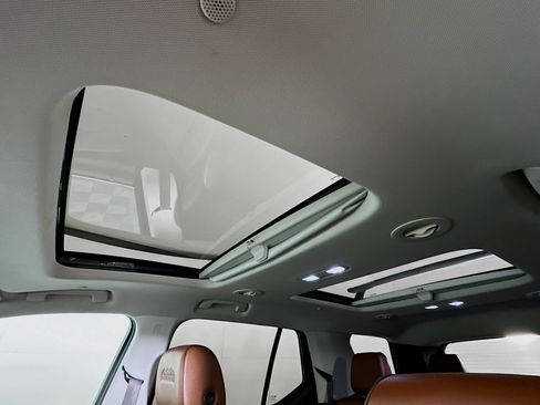 Used 2018 Chevrolet Traverse High Country image 27