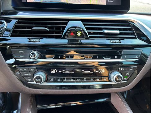 Used 2021 BMW M550i xDrive w/ Premium Package AWD/4WD image 37