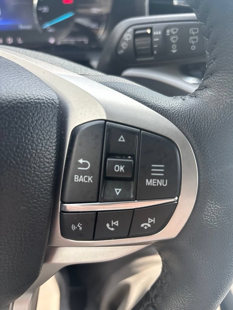 Used 2024 Ford Explorer XLT w/ Equipment Group 202A AWD/4WD image 27