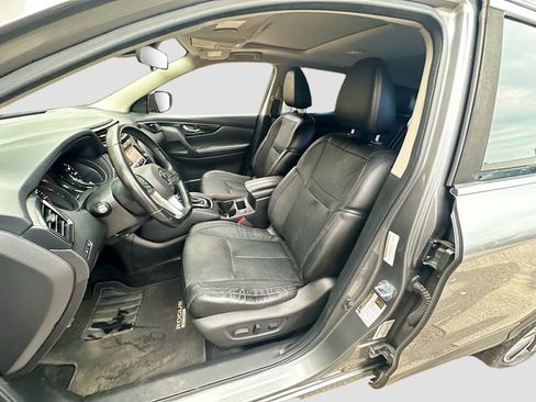 Used 2017 Nissan Rogue Sport SL w/ SL Premium Package image 22