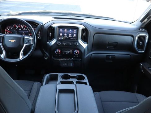 Used 2021 Chevrolet Silverado 1500 LT AWD/4WD image 16