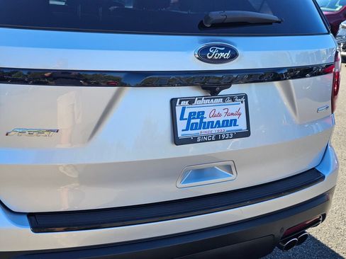 Used 2018 Ford Explorer Sport w/ Equipment Group 401A AWD/4WD image 27