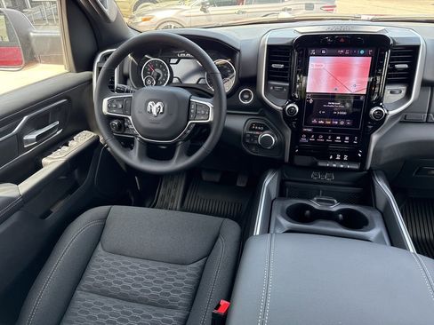 New 2026 RAM 1500 4x4 Crew Cab image 23