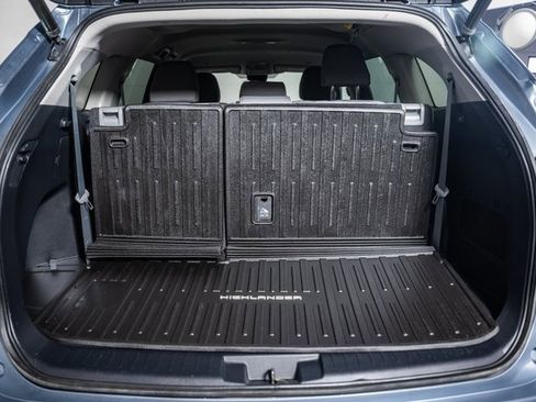 Certified 2023 Toyota Highlander LE image 9