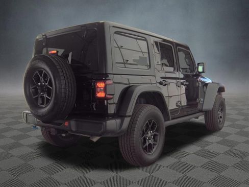 Used 2024 Jeep Wrangler Unlimited AWD/4WD image 2