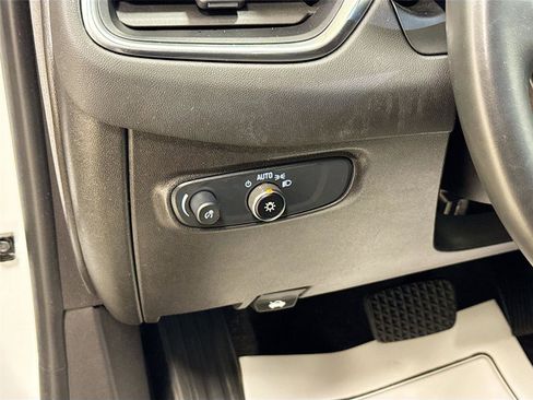 Used 2024 Chevrolet Equinox LT image 10