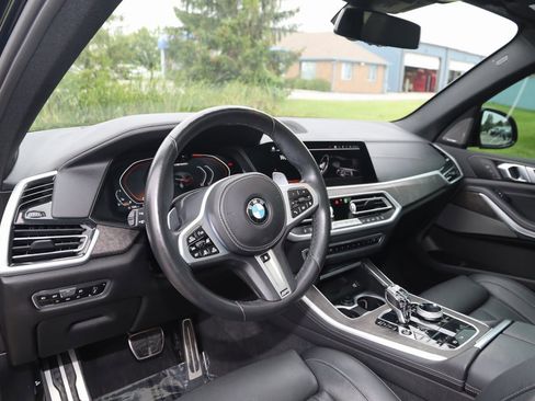 Used 2021 BMW X5 M50i image 32