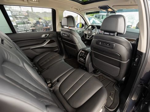 Used 2022 BMW X7 xDrive40i w/ Premium Package AWD/4WD image 26