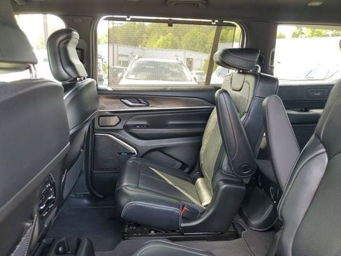 Certified 2021 Jeep Grand Cherokee L Overland w/ Luxury Tech Group IV image 13