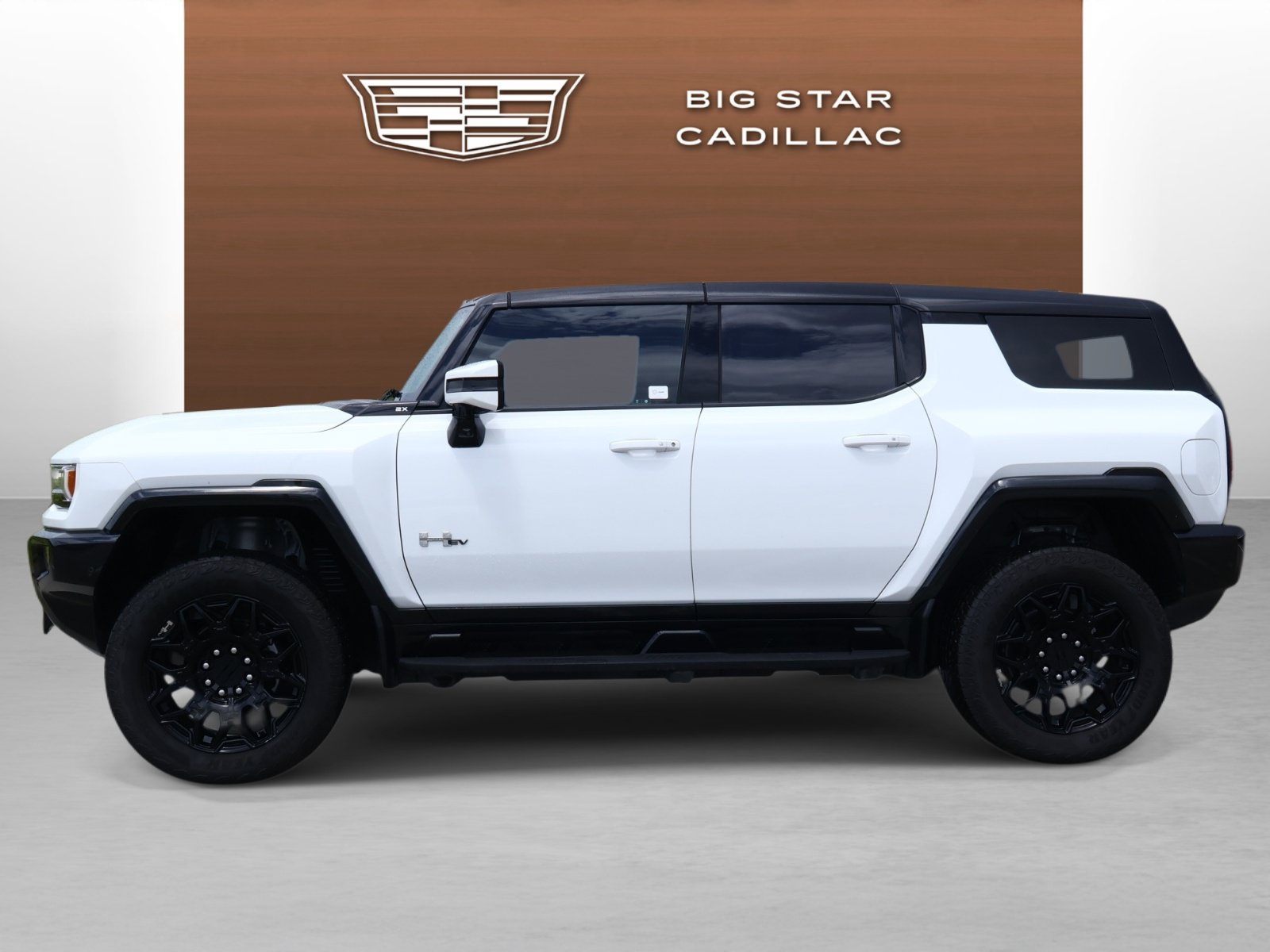 Used 2024 GMC Hummer EV 2X AWD/4WD image 2