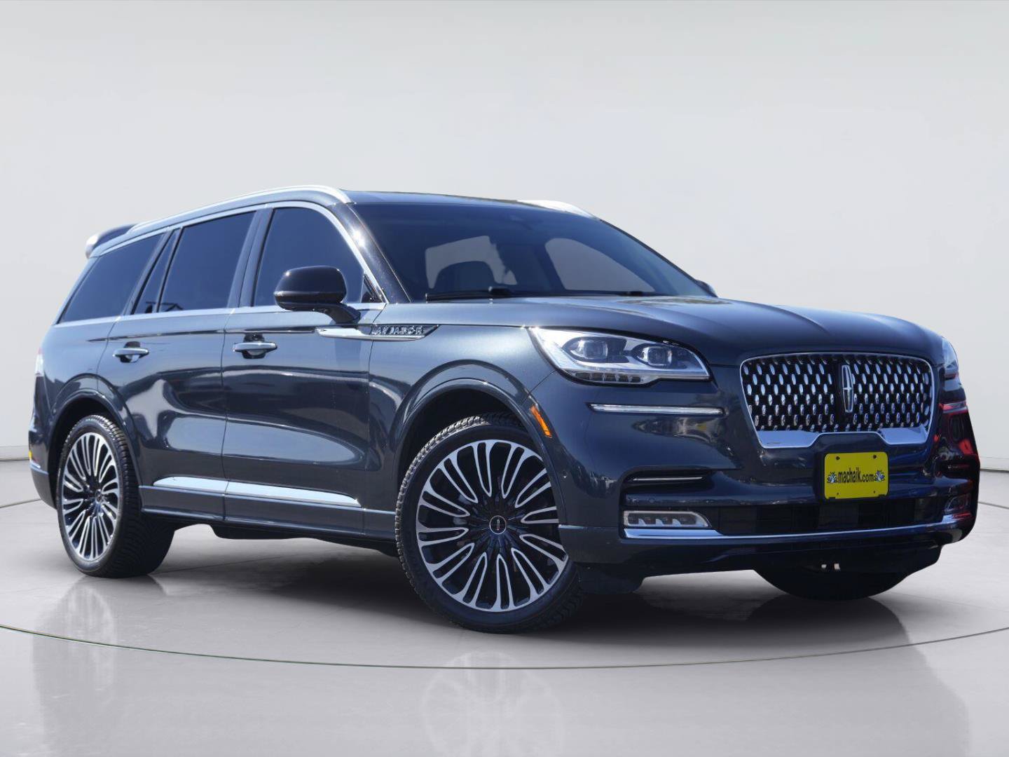 Used 2024 Lincoln Aviator Black Label AWD/4WD image 2
