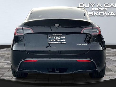 Used 2022 Tesla Model Y Performance image 4