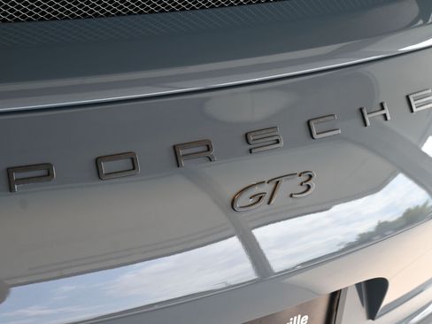 Used 2018 Porsche 911 GT3 w/ Sport Chrono Package RWD image 15