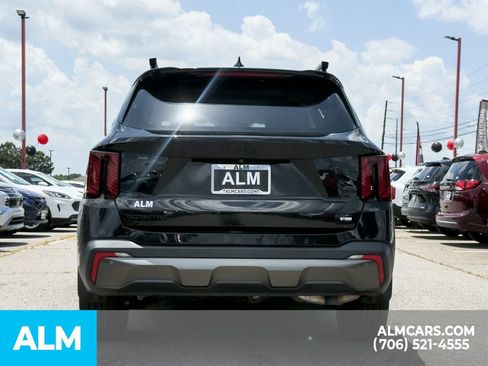Used 2025 Kia Sorento SX AWD/4WD image 5