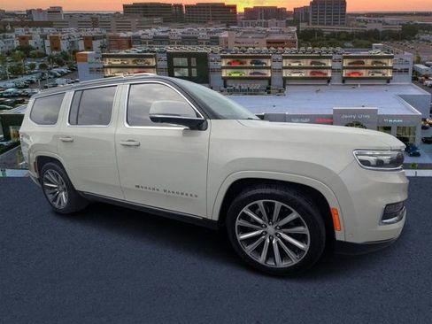 Used 2022 Jeep Grand Wagoneer Series II w/ Premium Group II image 1