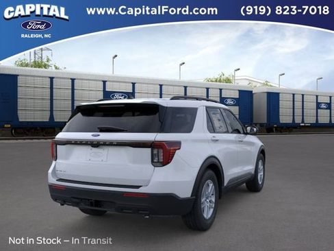 New 2026 Ford Explorer Active RWD image 8