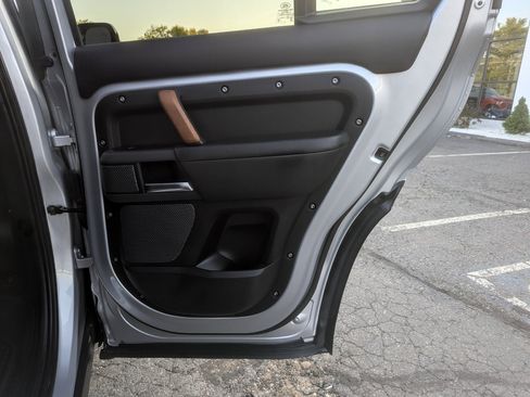 Used 2020 Land Rover Defender 110 X image 37