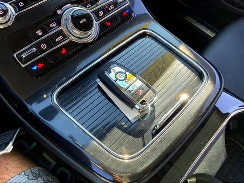 Used 2022 Lincoln Nautilus AWD w/ Premium Package image 9