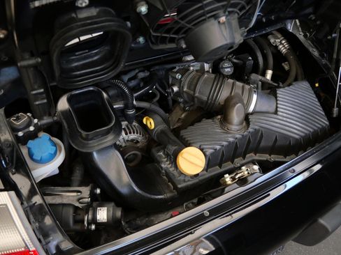 Used 2000 Porsche 911 Cabriolet image 36