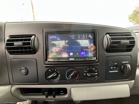 Used 2006 Ford F250 XLT image 25