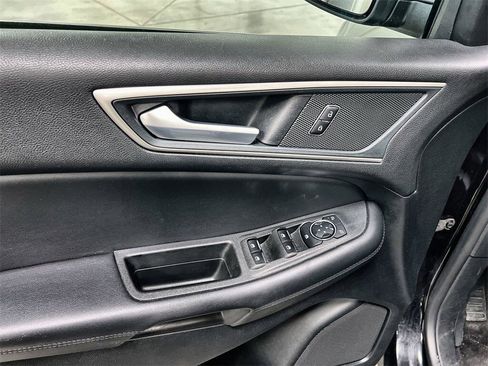 Used 2024 Ford Edge SEL image 15