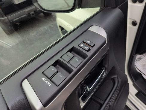 Used 2018 Toyota 4Runner Limited AWD/4WD image 11