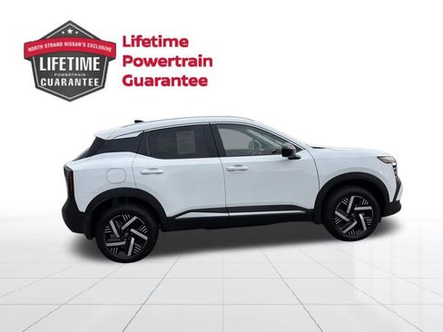Used 2026 Nissan Kicks SV FWD image 9