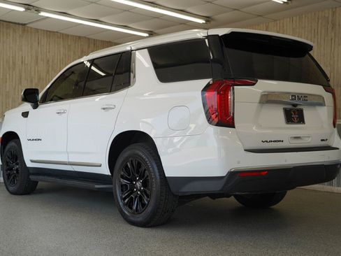 Used 2023 GMC Yukon SLT w/ SLT Premium Package RWD image 7